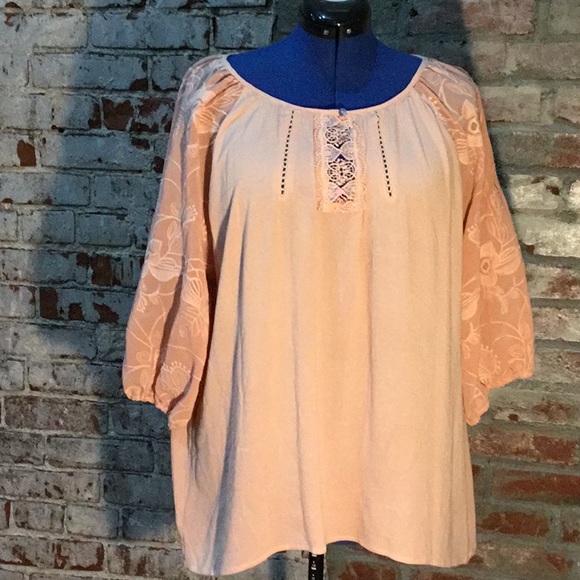 Romantic rose top - Picture 1 of 5